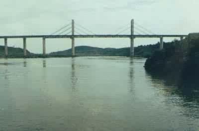 来宾红水河桥，目前亚洲跨度最大（96米）的铁路预应力混凝土斜张桥，1981年建成